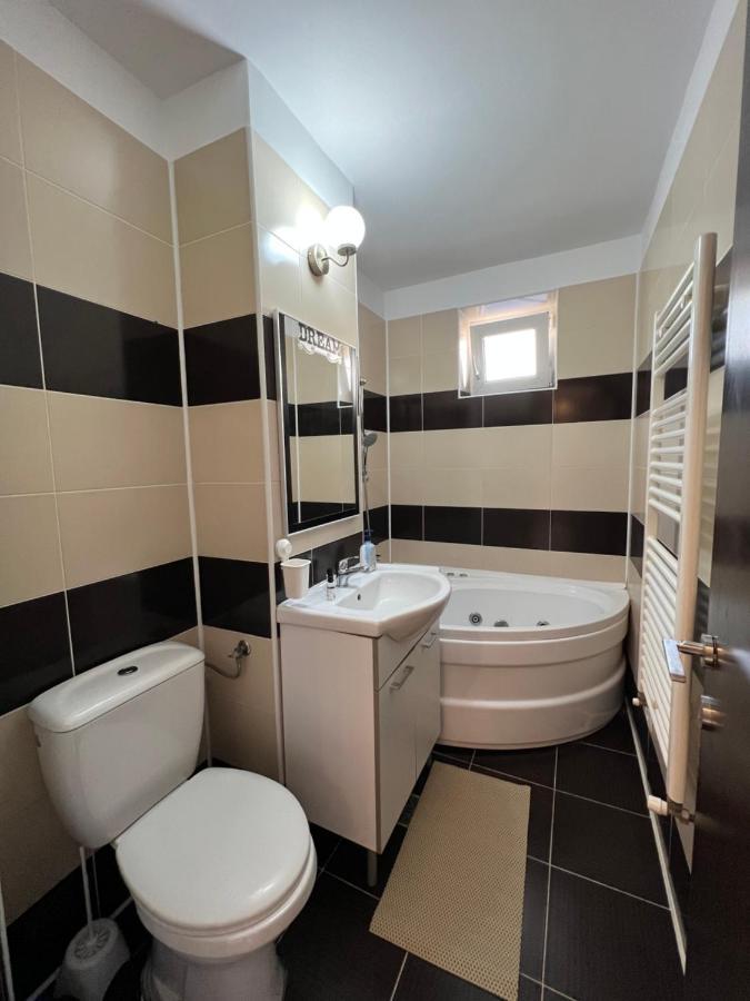 Nordic Sunny Apartment Suceava Exterior foto
