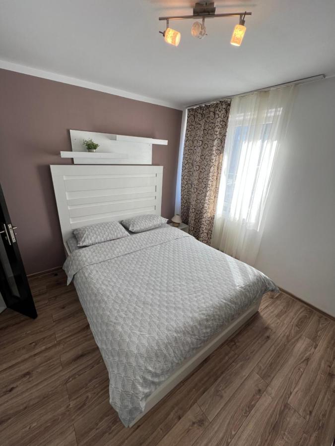 Nordic Sunny Apartment Suceava Exterior foto
